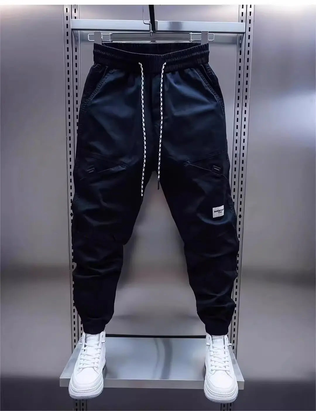 Claude™ | Pantalon Sportif à Détails